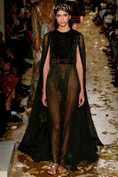 Look 7